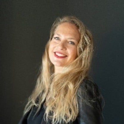 Témoignage client – Laura Lombardo, Directrice Coop Time, accompagnée par Help ! à Annecy